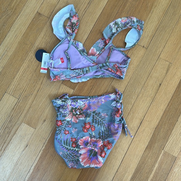 No Boundaries Two-Piece Swimsuit With Tropical Motif - Picture 2 of 9